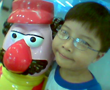 elmerwclown.jpg